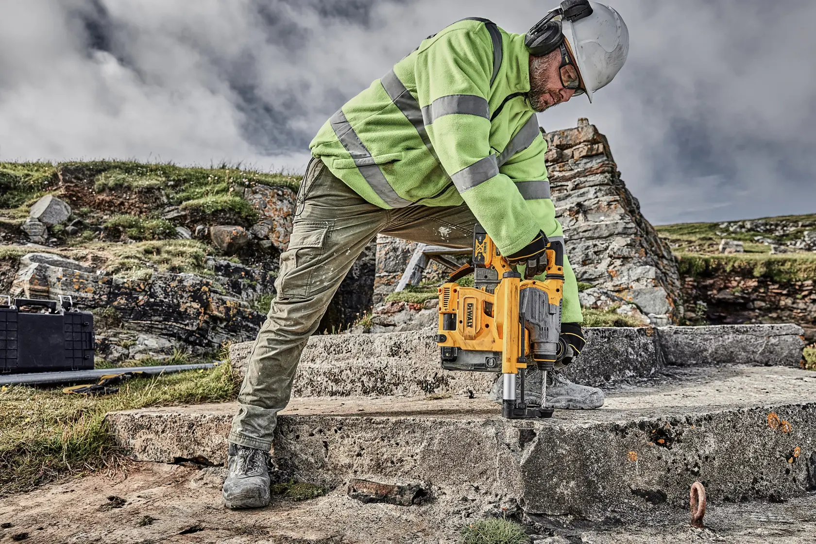 DEWALT® SDS Plus Dust Extractor