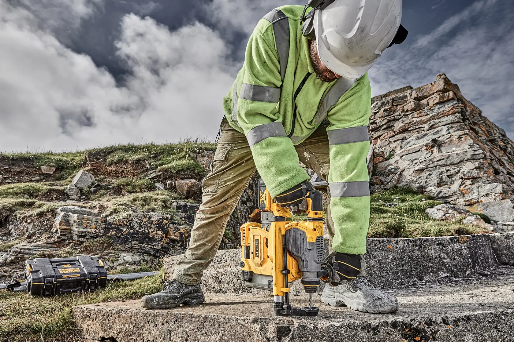 DEWALT® SDS Plus Dust Extractor
