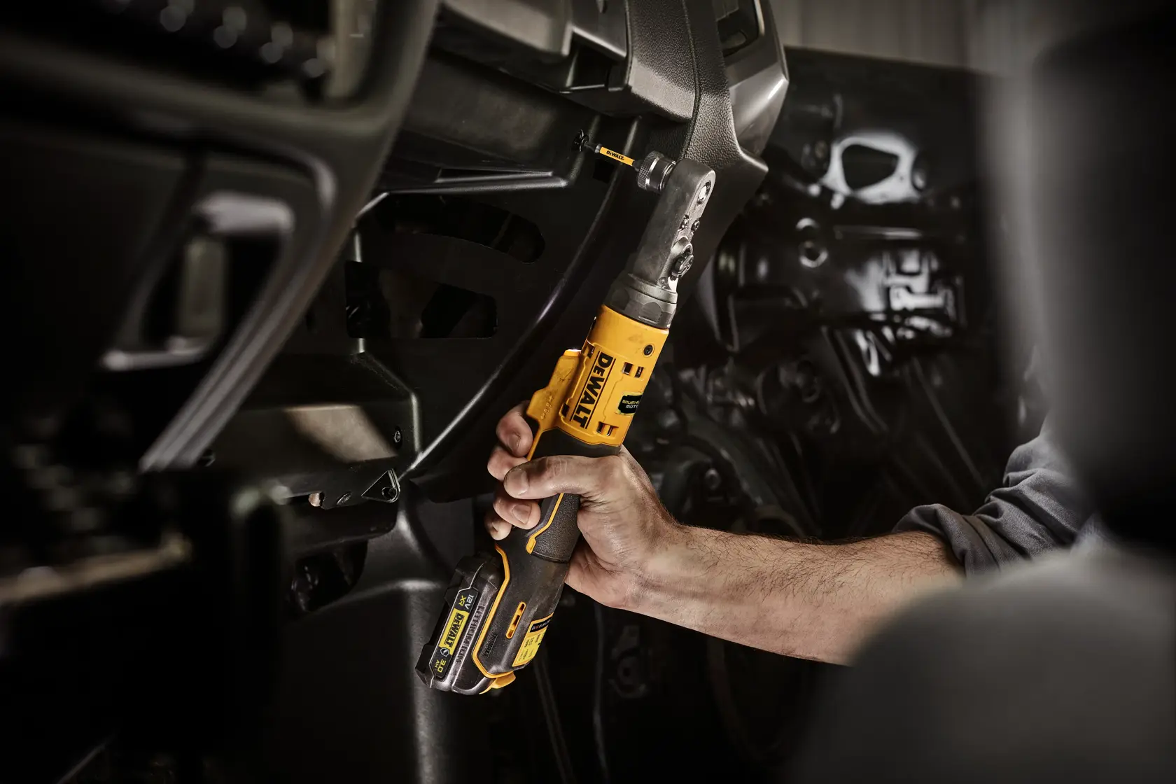 DEWALT® 12V XR® Brushless 1/4" and 3/8" Sealed Head Ratchet (Tool Only)