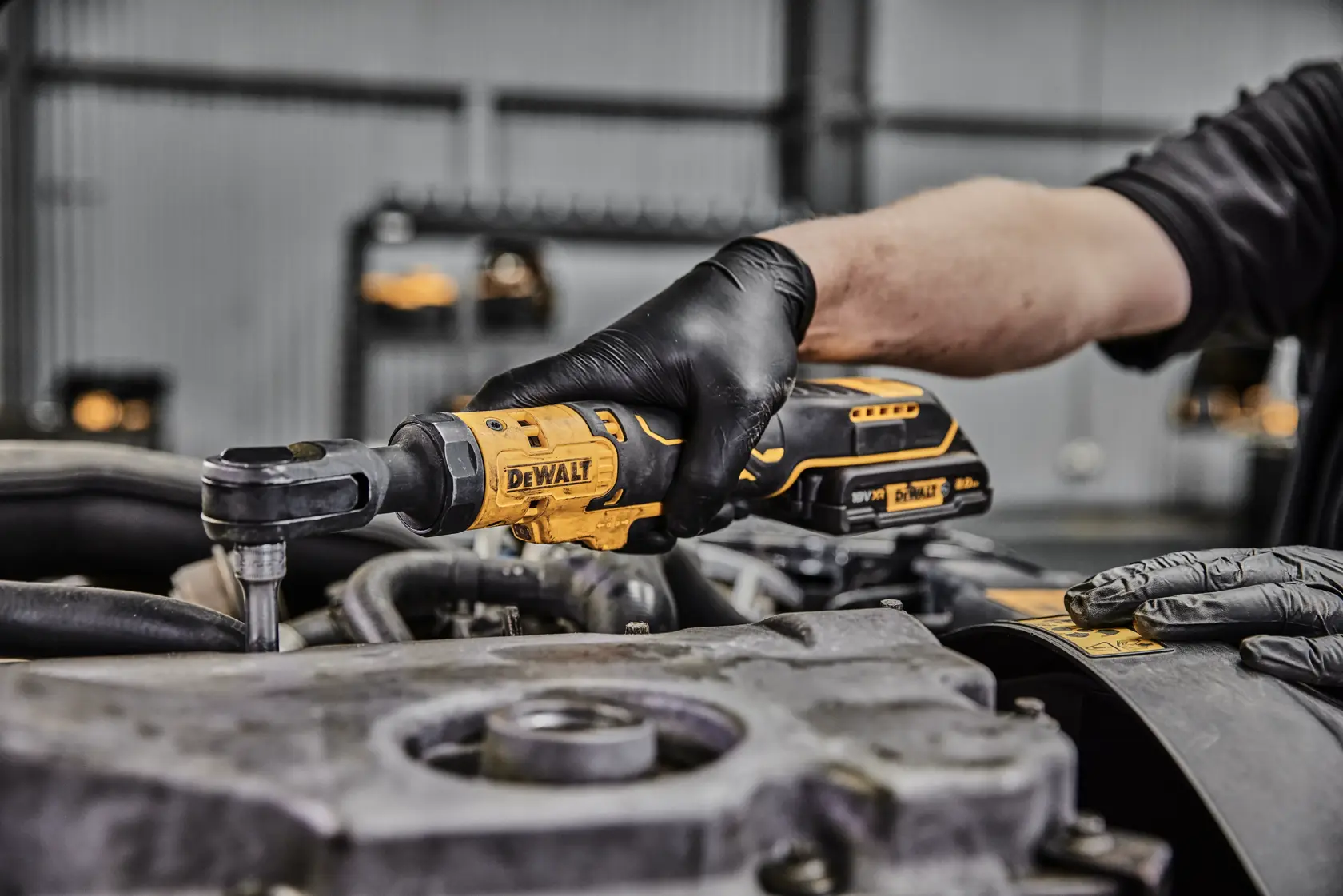 DEWALT® 18V XR® Brushless 3/8" Open Head Ratchet (Tool Only)