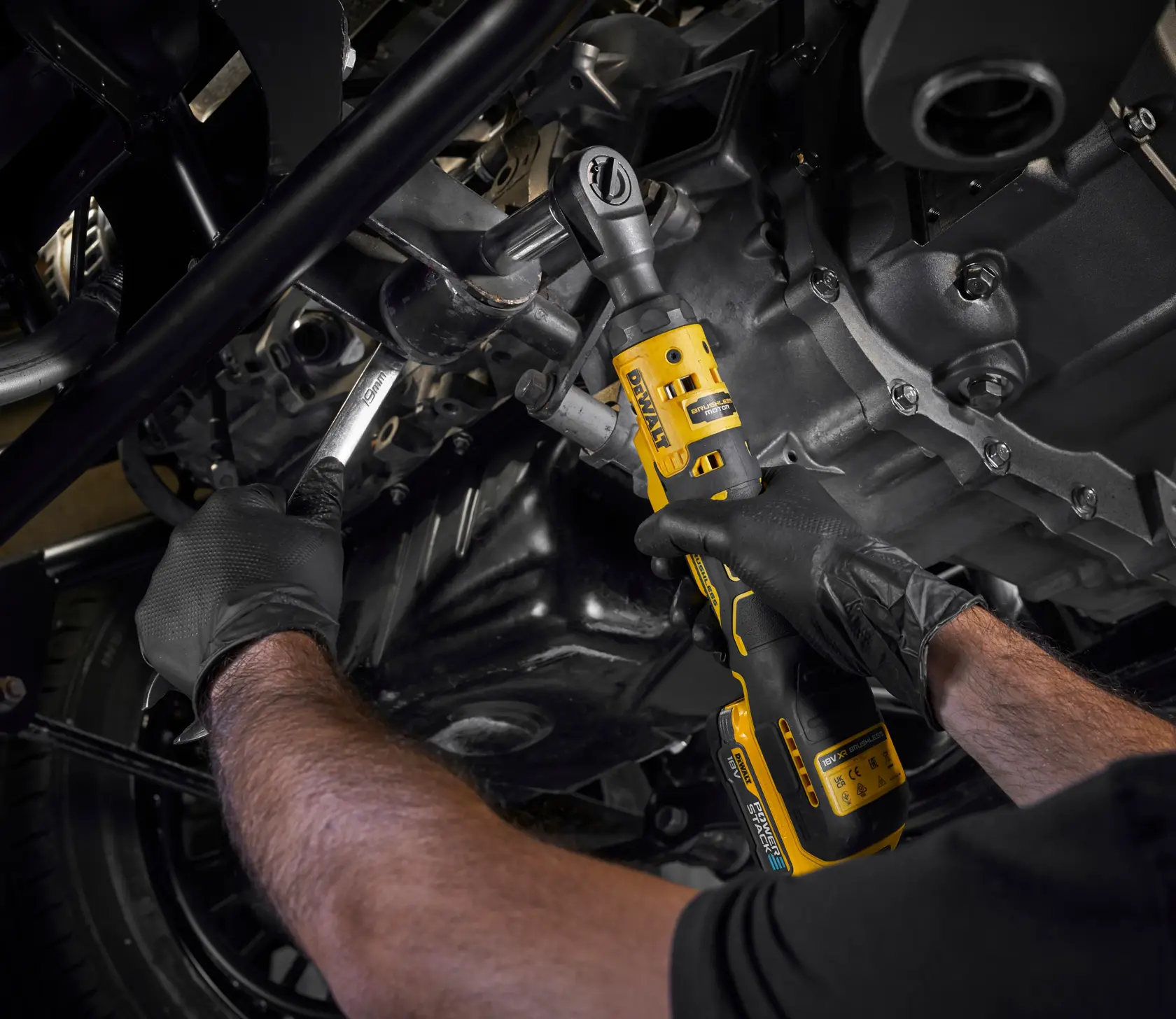 DEWALT® 18V XR® Brushless 3/8" Open Head Ratchet (Tool Only)