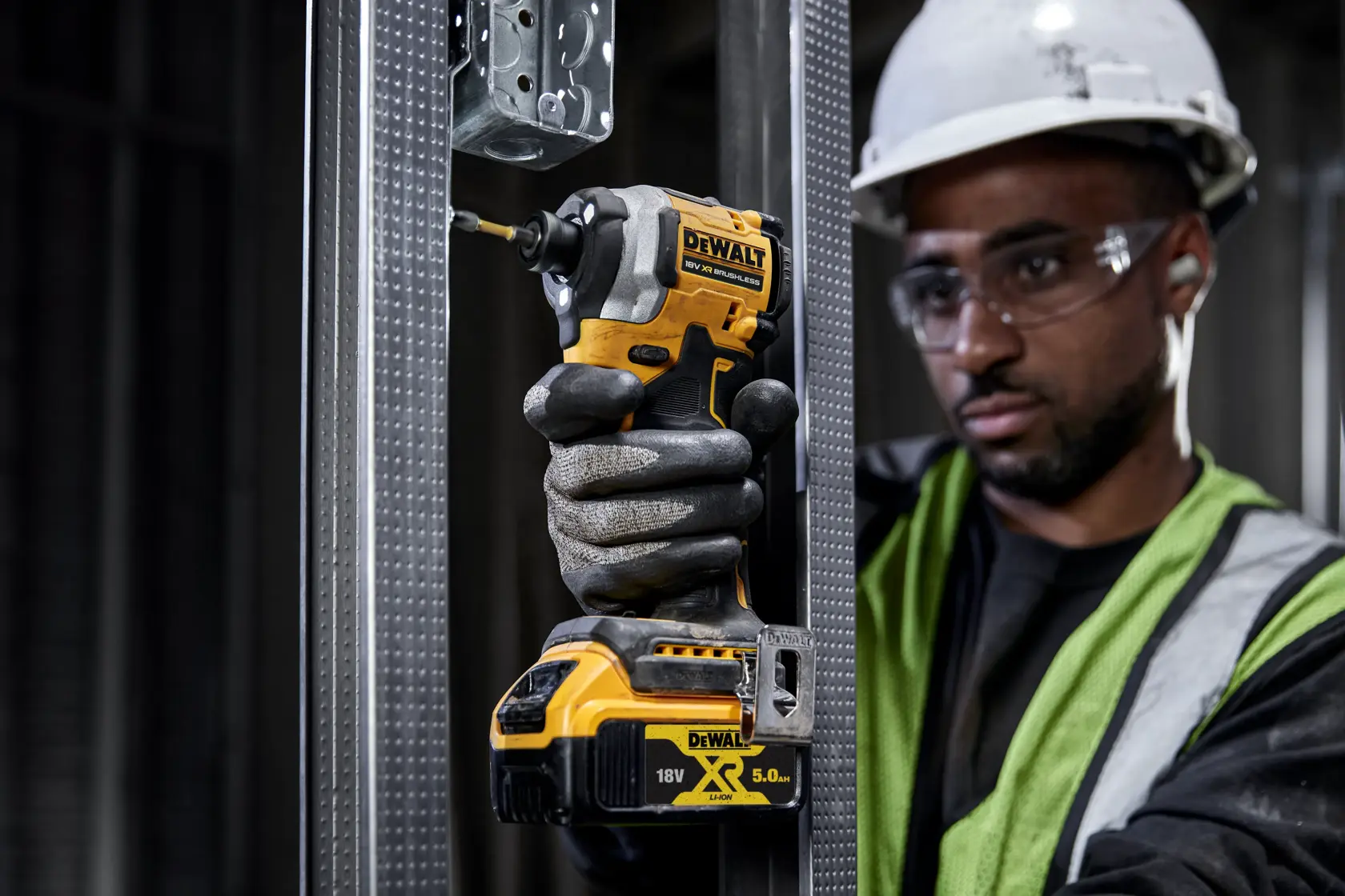 DEWALT® 18V XR® Brushless 1/4" Compact Impact Driver (Tool Only)