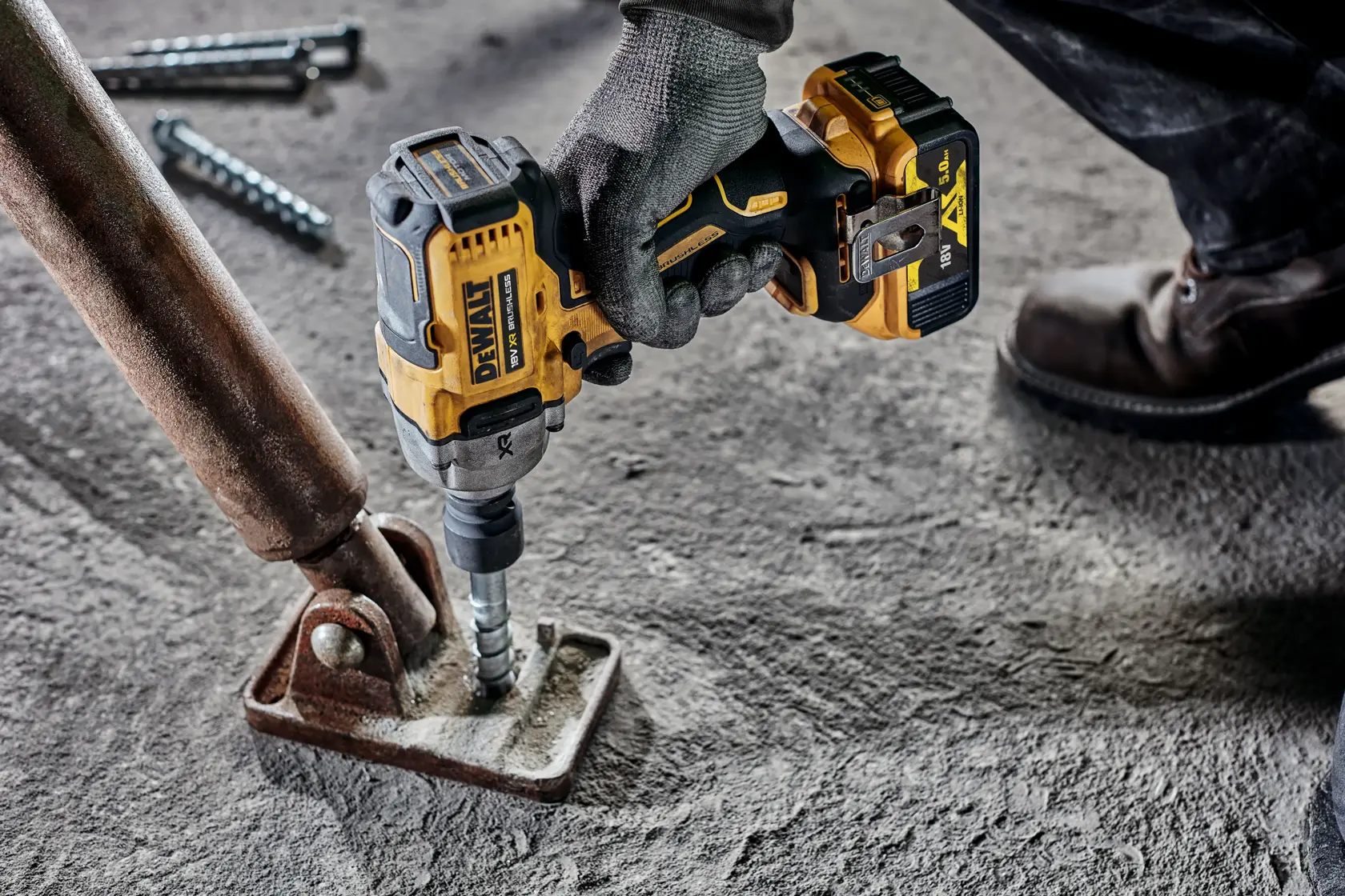 DEWALT® 18V XR® Brushless 1/2" Detent Pin Mid Torque Impact Wrench (Tool Only)