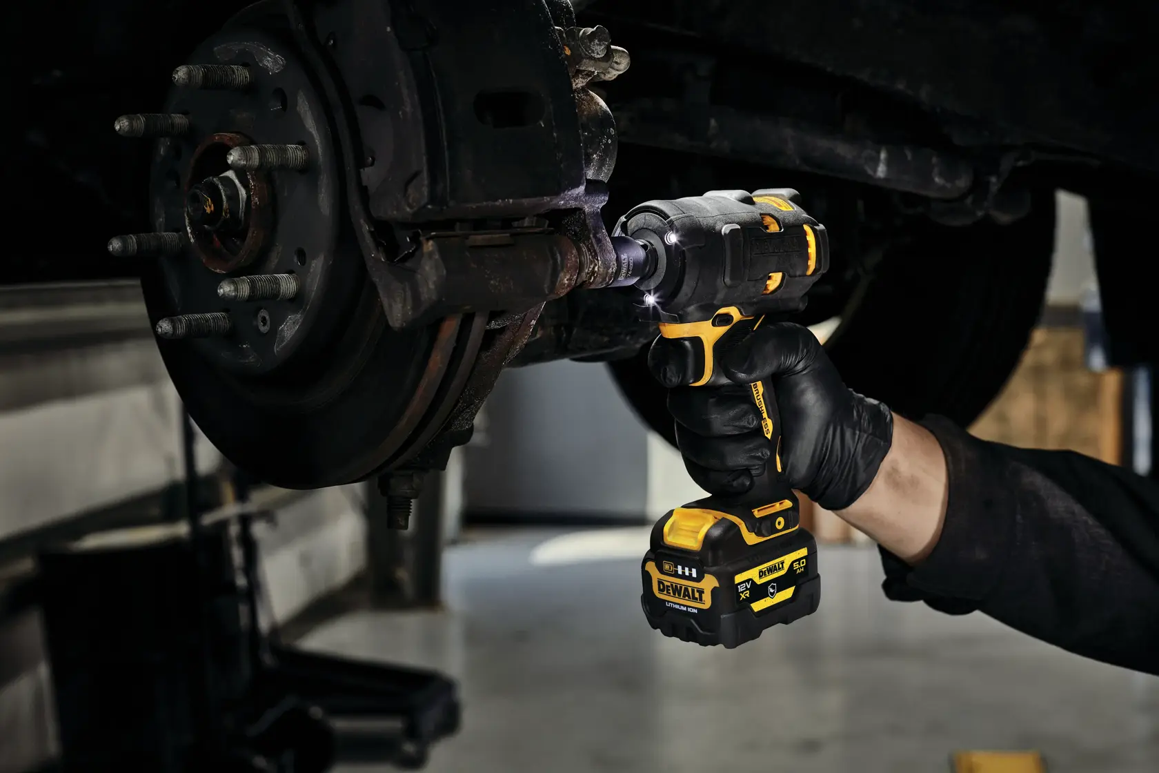 DEWALT DCF903P1G, DCF903P1G-QW am Kfz-Teil. Produktkategorie Fotografie.