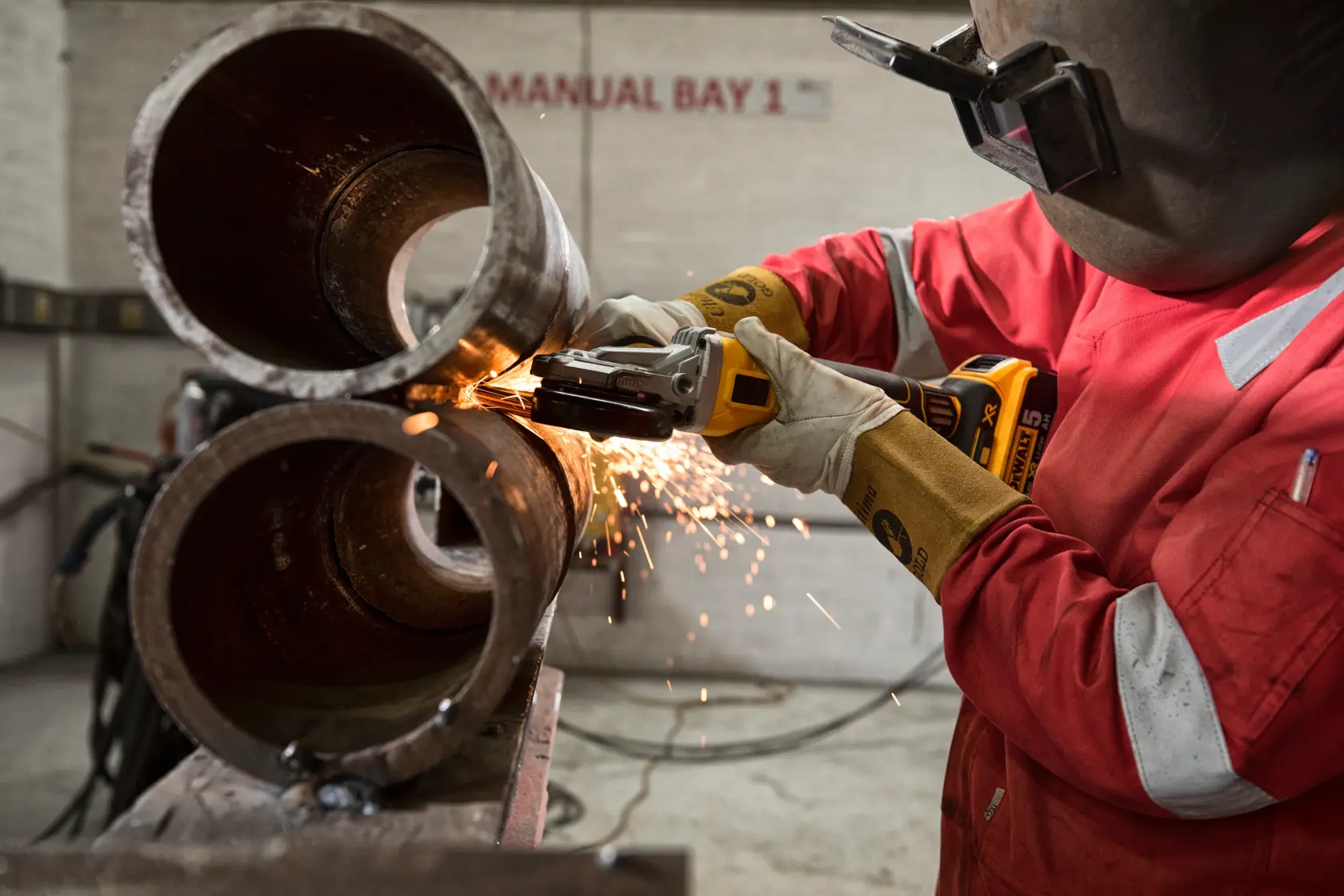 DEWALT® 18V XR® Brushless 125mm Flat Head Angle Grinder (Tool Only)