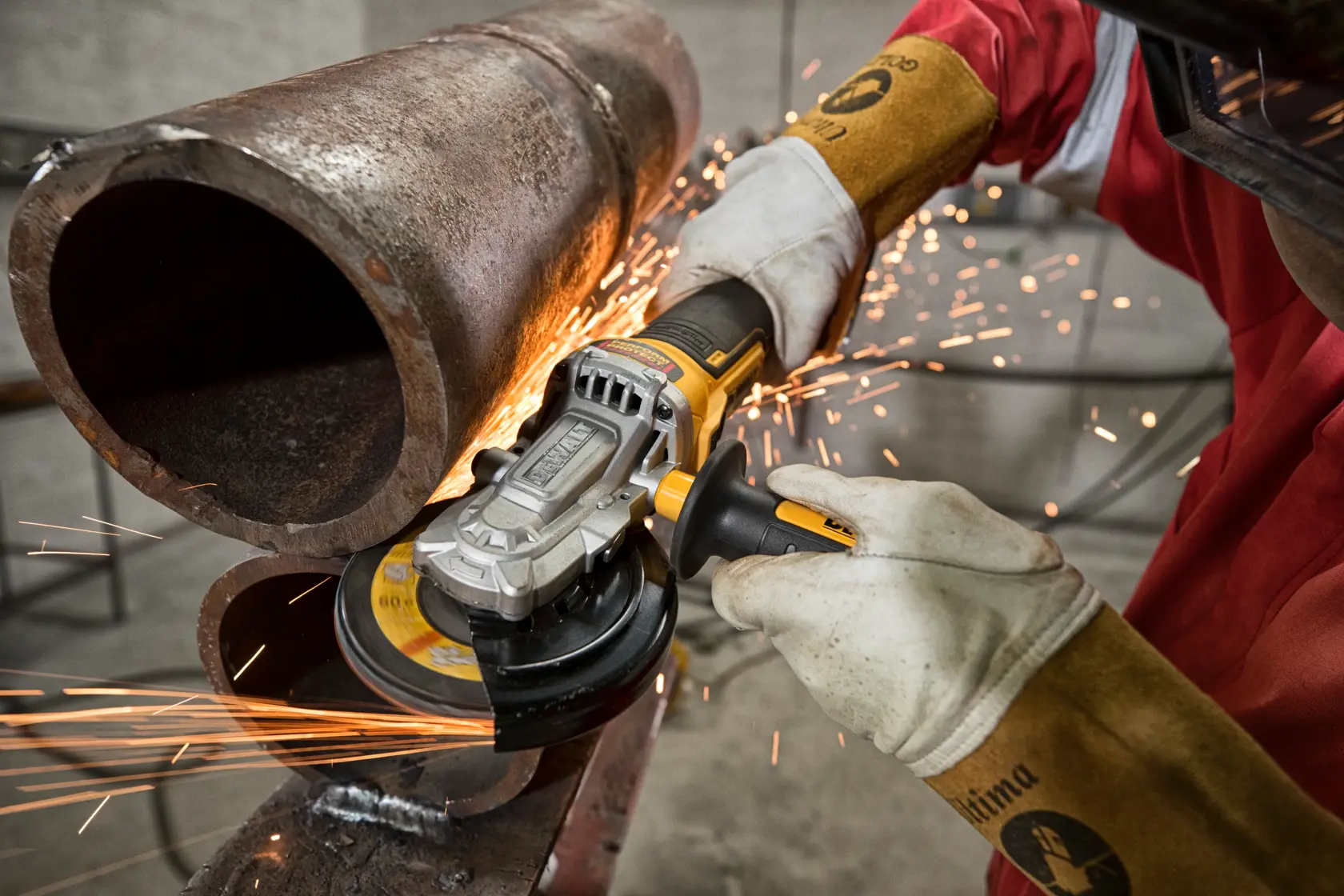 DEWALT® 18V XR® Brushless 125mm Flat Head Angle Grinder (Tool Only)