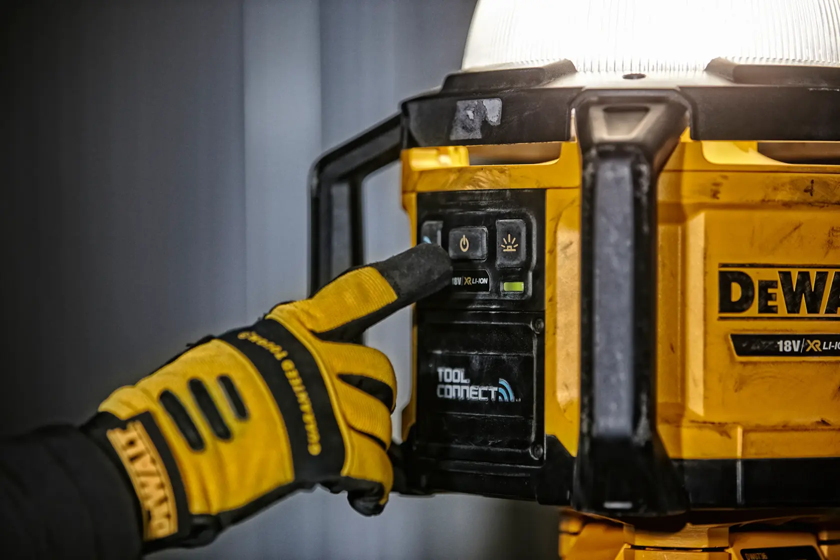 DEWALT® 18V XR® LED Work LIght
