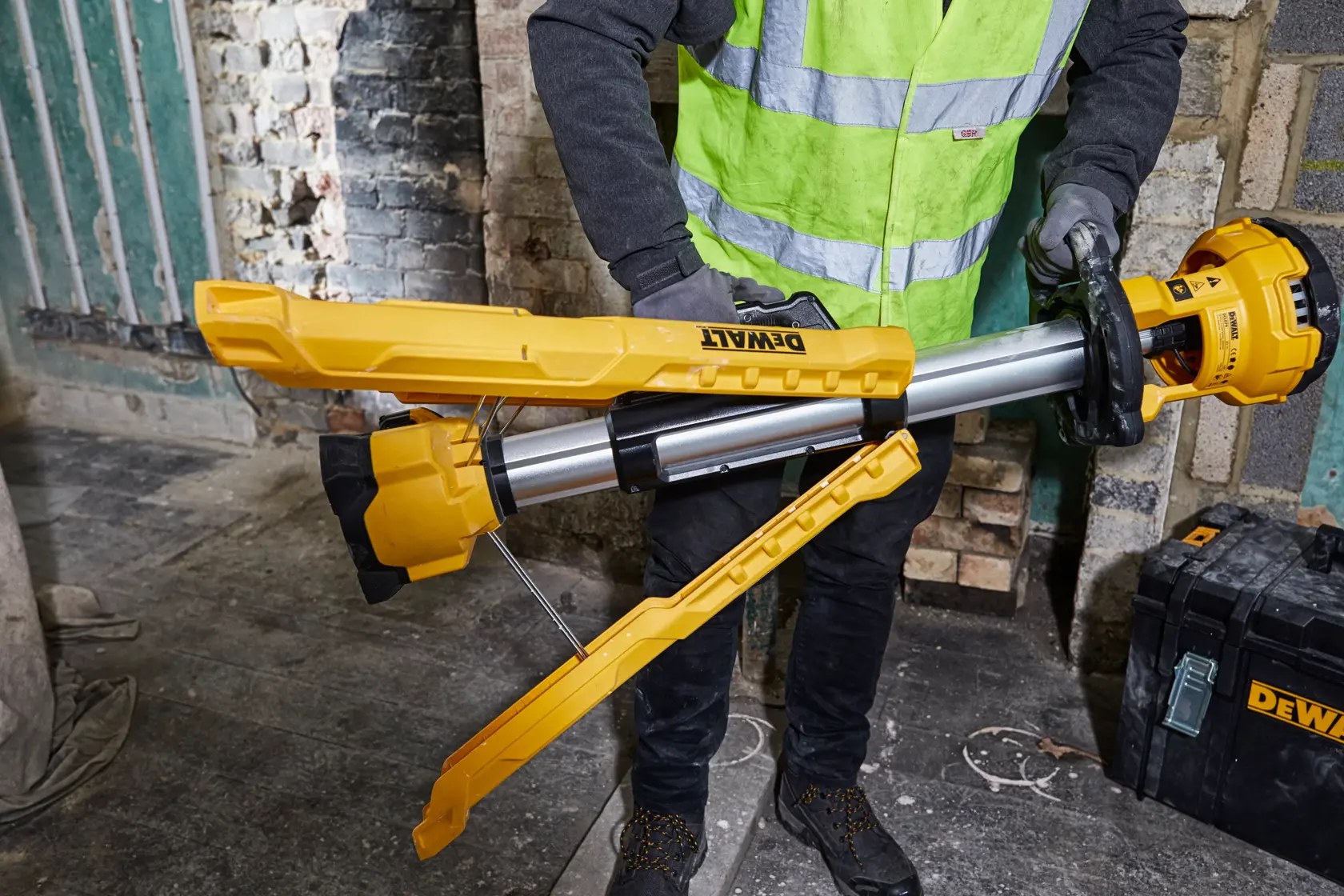 DEWALT® 18V XR® LED Tripod Light (Tool Only)