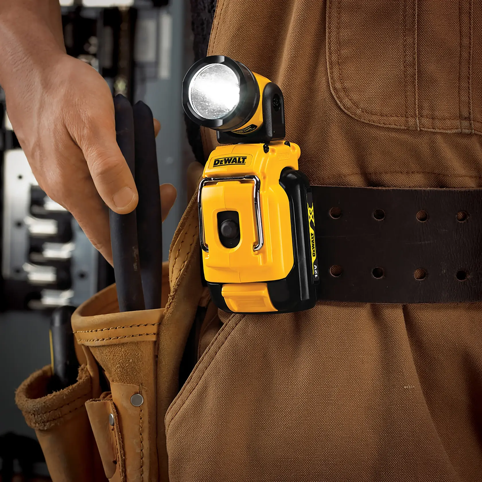 DEWALT® 12V XR® Cordless Compact LED Flashlight