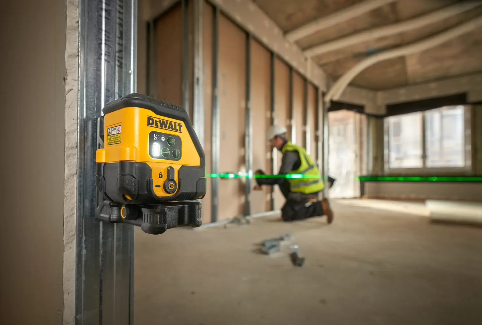DEWALT® USB Cross Line Green Beam Laser