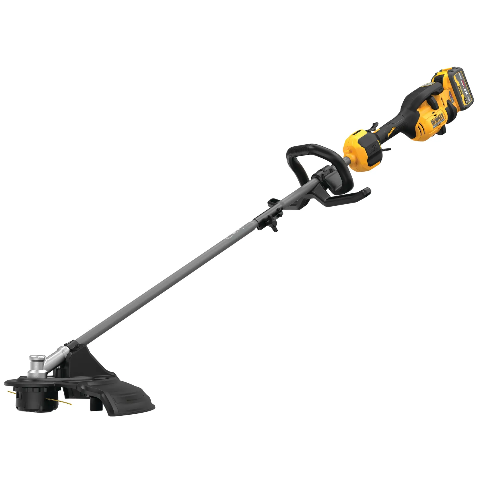 Recortadora de césped inalámbrica DEWALT con un eje largo gris, mango negro y amarillo, y una batería acoplada en el extremo. La cabeza de corte tiene cubierta protectora y doble hilo de corte.