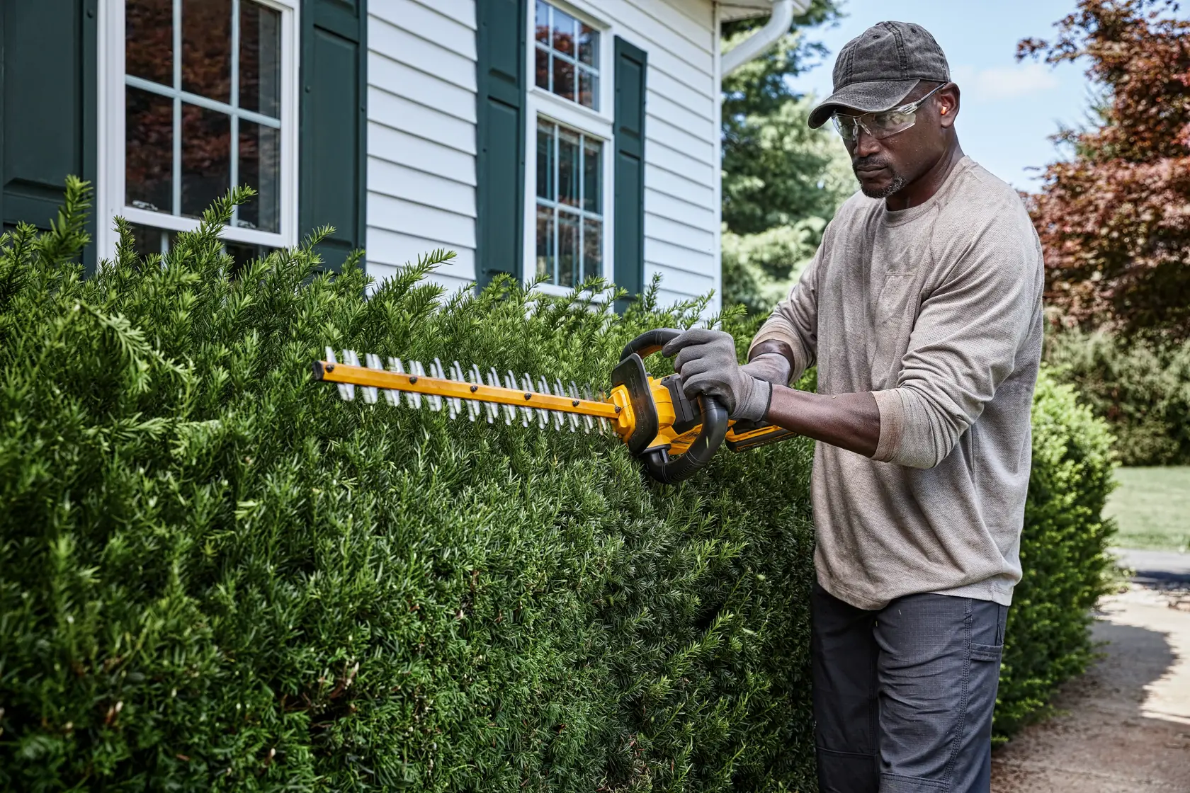 DEWALT® 54V XR Flexvolt® 65 cm Hedge Trimmer (31 mm Blade Gap) (Tool Only)