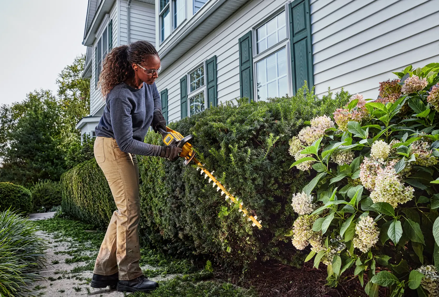DEWALT® 54V XR Flexvolt® 65 cm Hedge Trimmer (31 mm Blade Gap) (Tool Only)