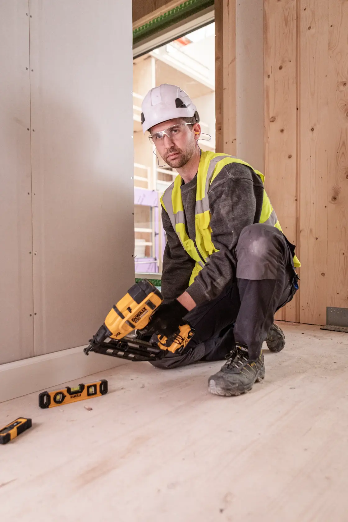 DEWALT® 18V XR® Brushless 16Ga Second Fix Nailer (Tool Only)