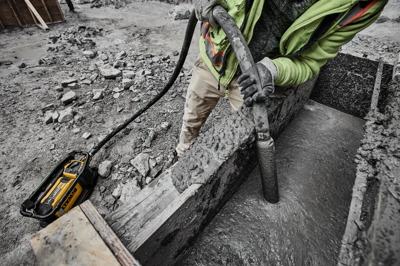 DEWALT® POWERSHIFT™ POWERPACK™ Vibrator