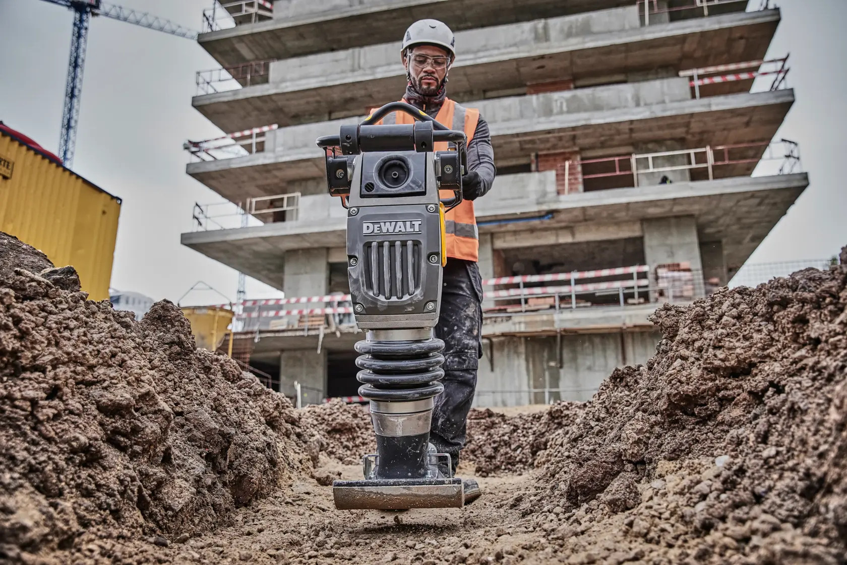 DEWALT® POWERSHIFT™ Rammer