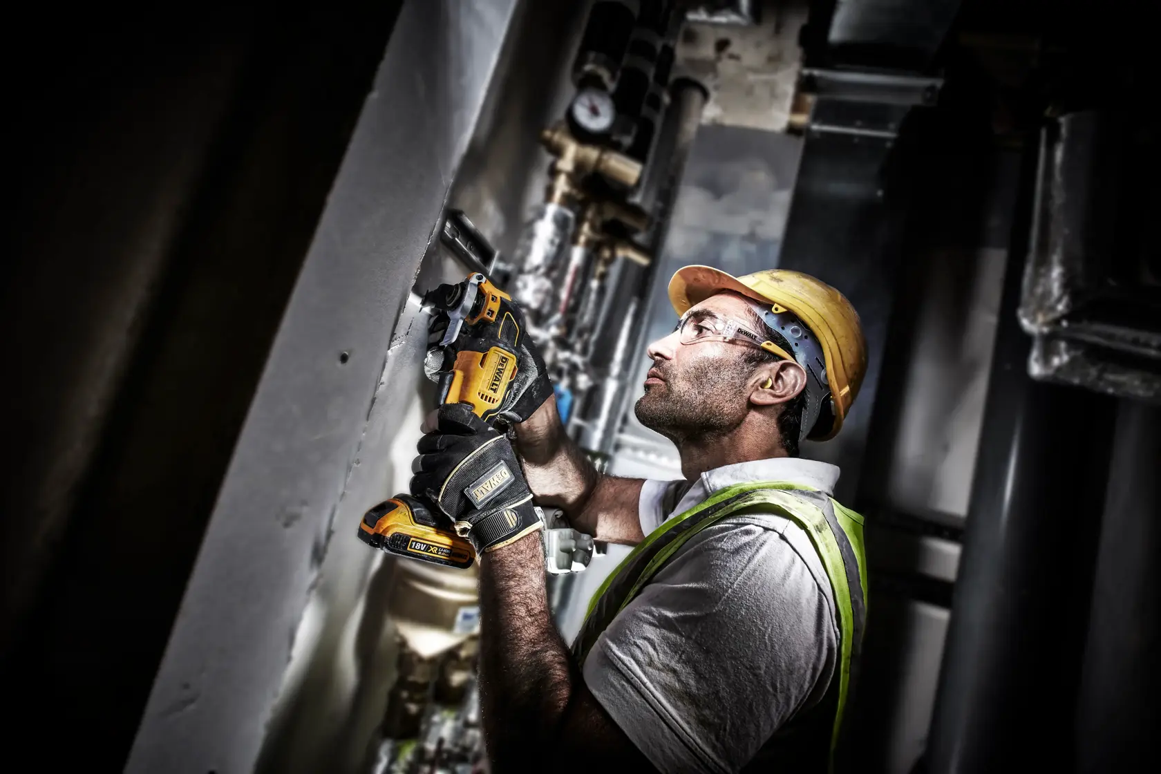 DEWALT® 18V XR® Brushless Oscillating Multi-Tool Sander (Tool Only)