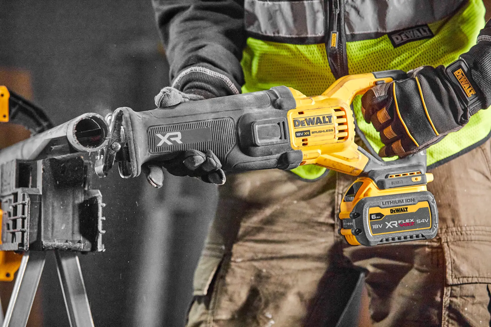 DEWALT® 18V XR® Brushless Reciprocating Saw with FLEXVOLT® ADVANTAGE™ (Tool Only)