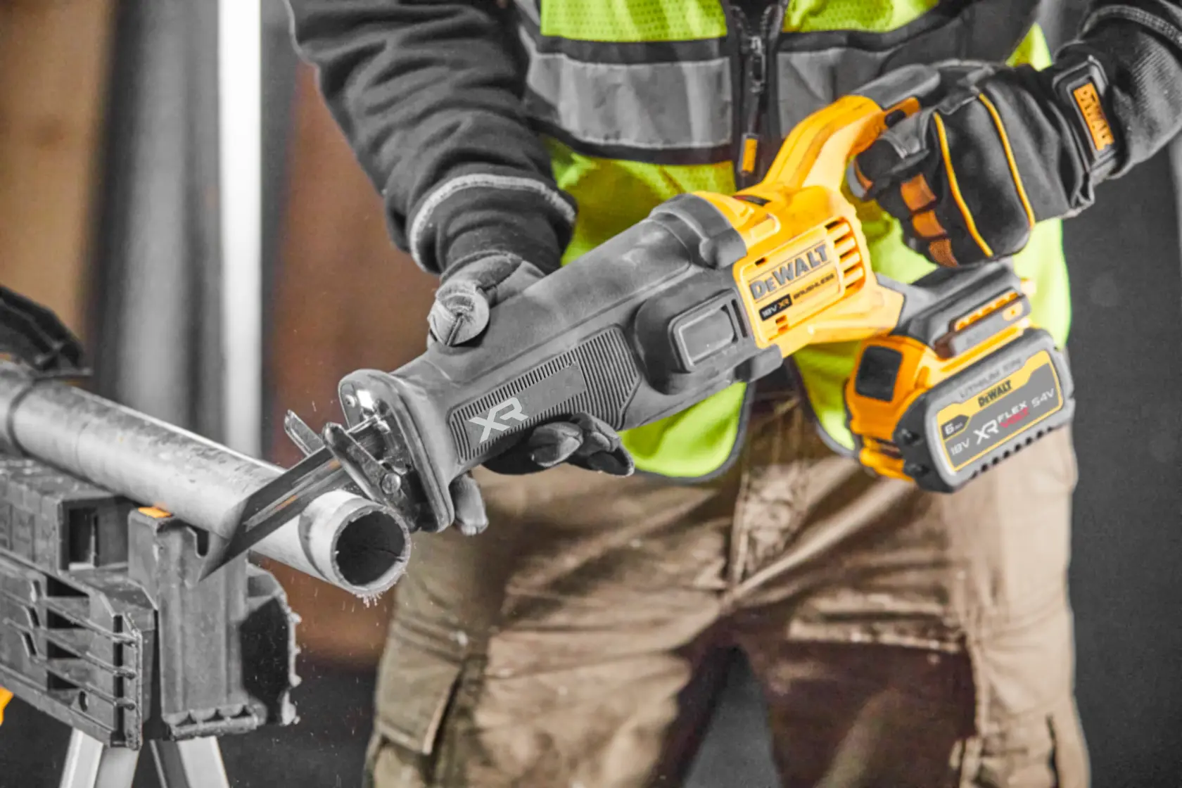 DEWALT® 18V XR® Brushless Reciprocating Saw with FLEXVOLT® ADVANTAGE™ (Tool Only)