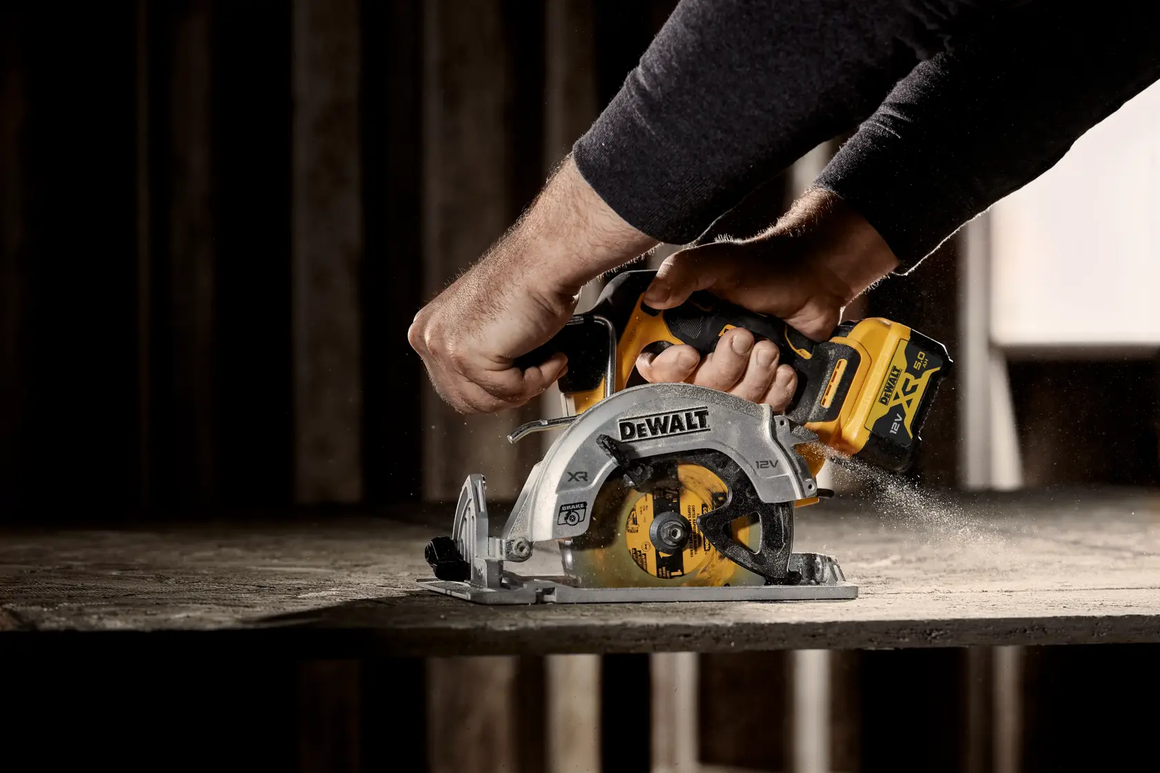 DEWALT® 12V XR® Brushless 140mm Circular Saw (Tool Only)