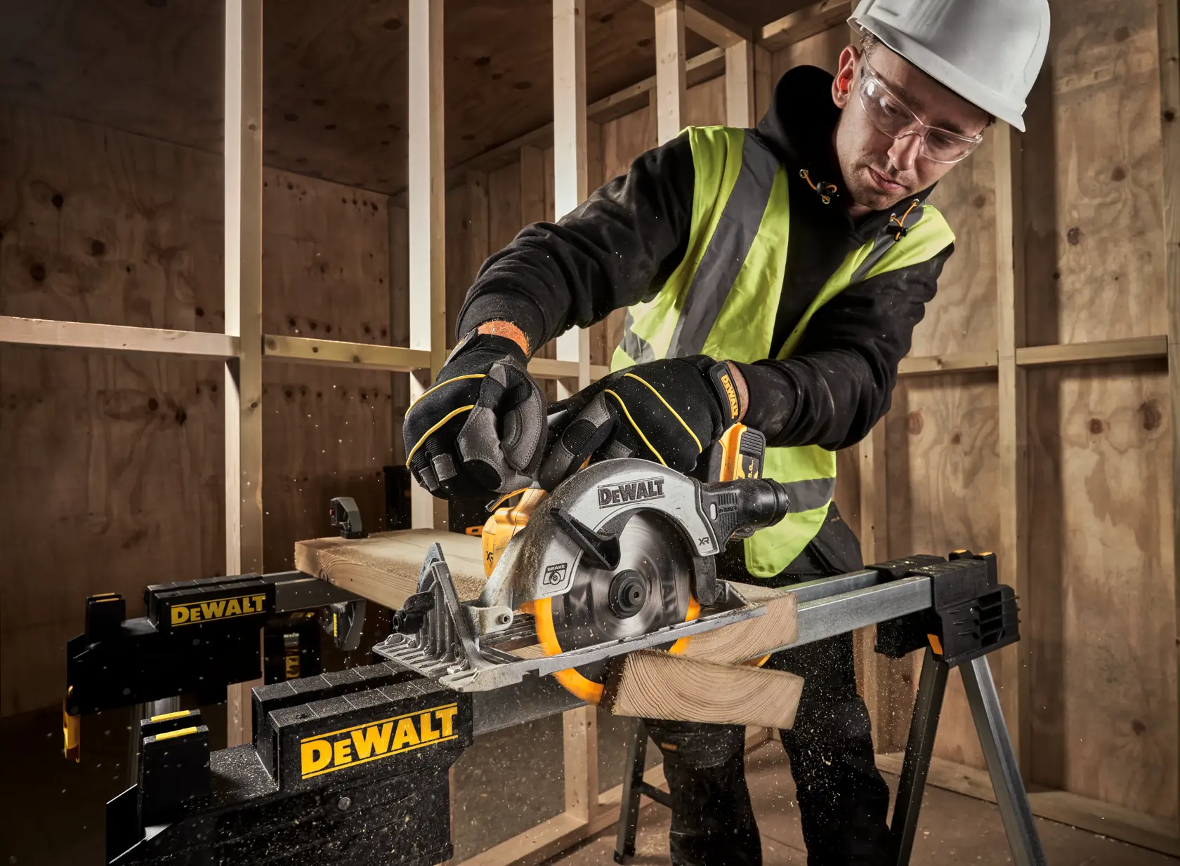 DEWALT® 18V XR® 165mm Circular Saw (Tool Only)