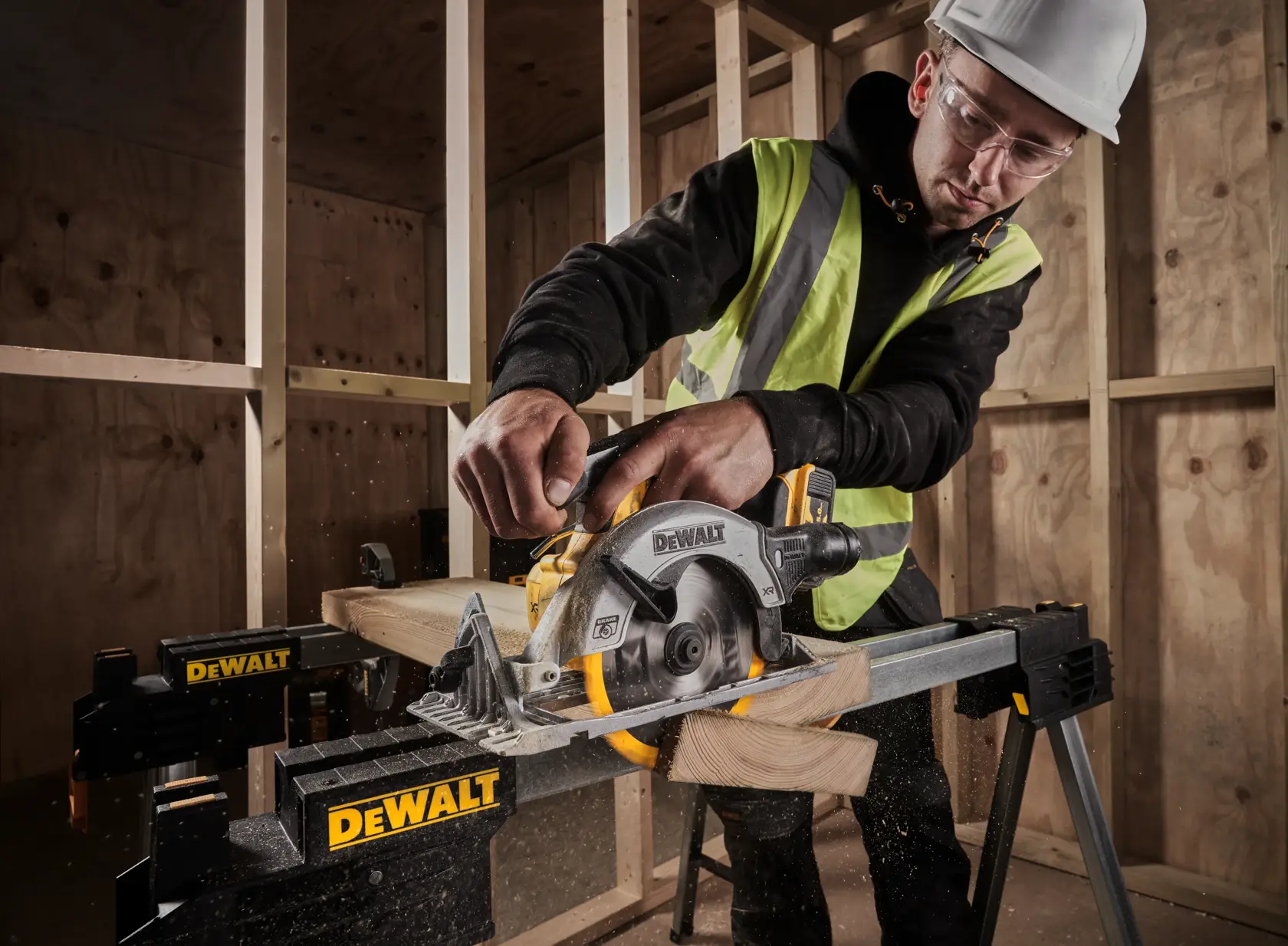 DEWALT® 18V XR® 165mm Circular Saw (Tool Only)