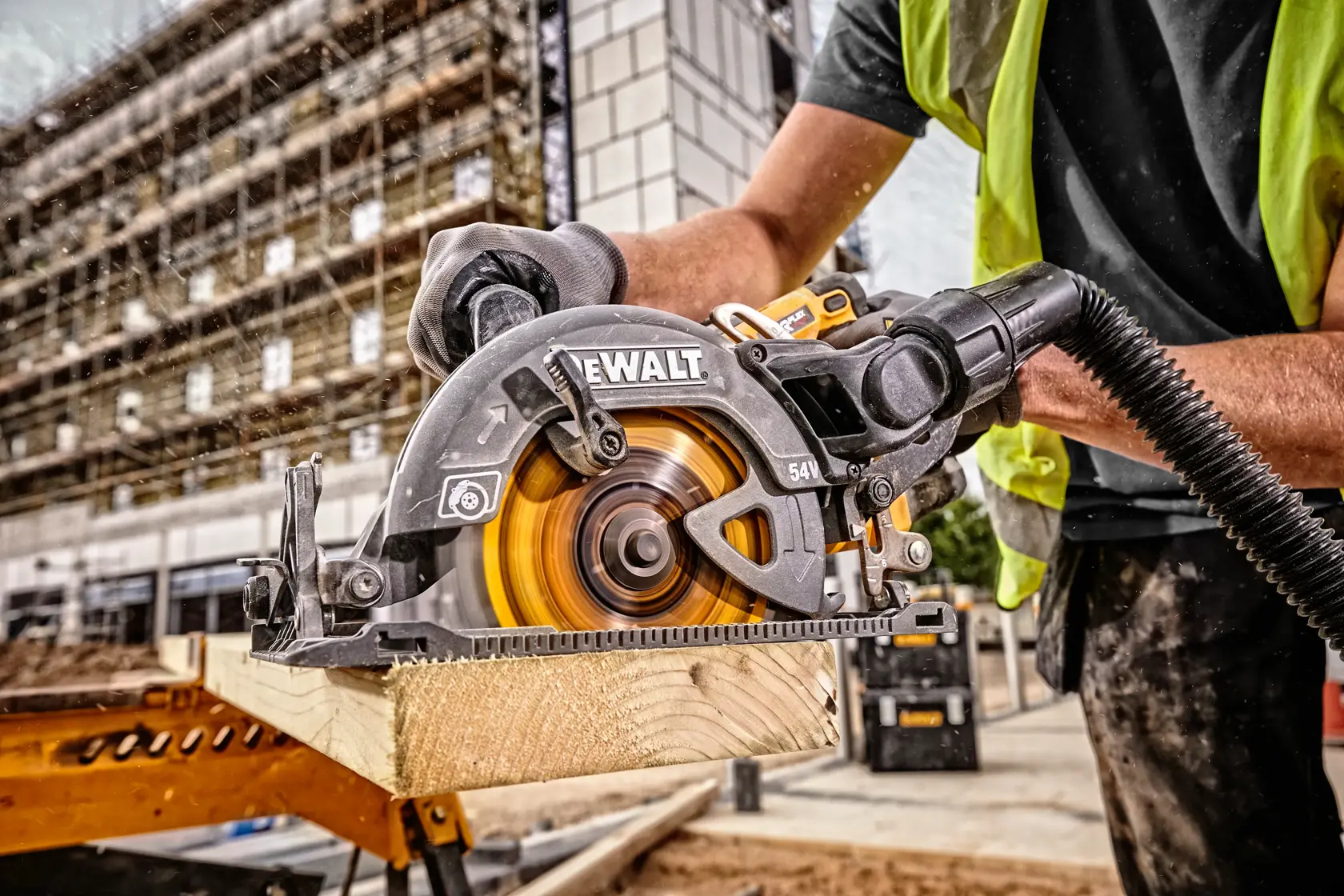 DEWALT® 54V XR Flexvolt® 190mm High Torque Circular Saw (Tool Only)