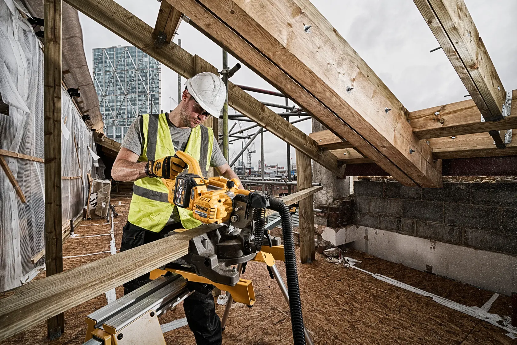 DEWALT® 54V XR Flexvolt® 216mm Mitre Saw (Tool Only)
