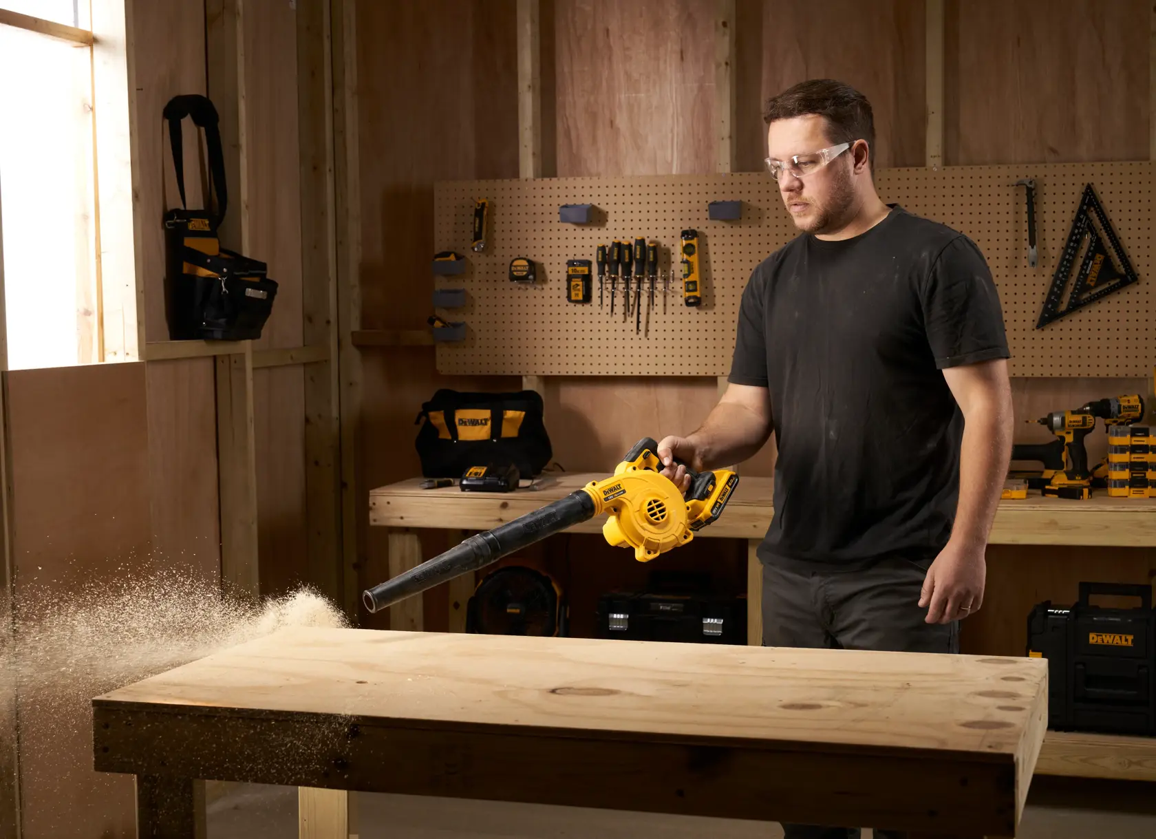 DEWALT® 18V XR® Compact Blower (Tool Only)