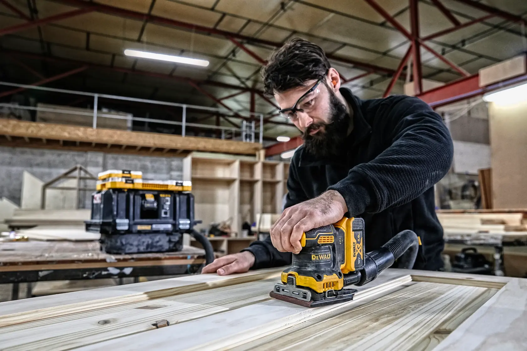 DEWALT® 18V XR® Brushless 1/4 Sheet Sander (Tool Only)