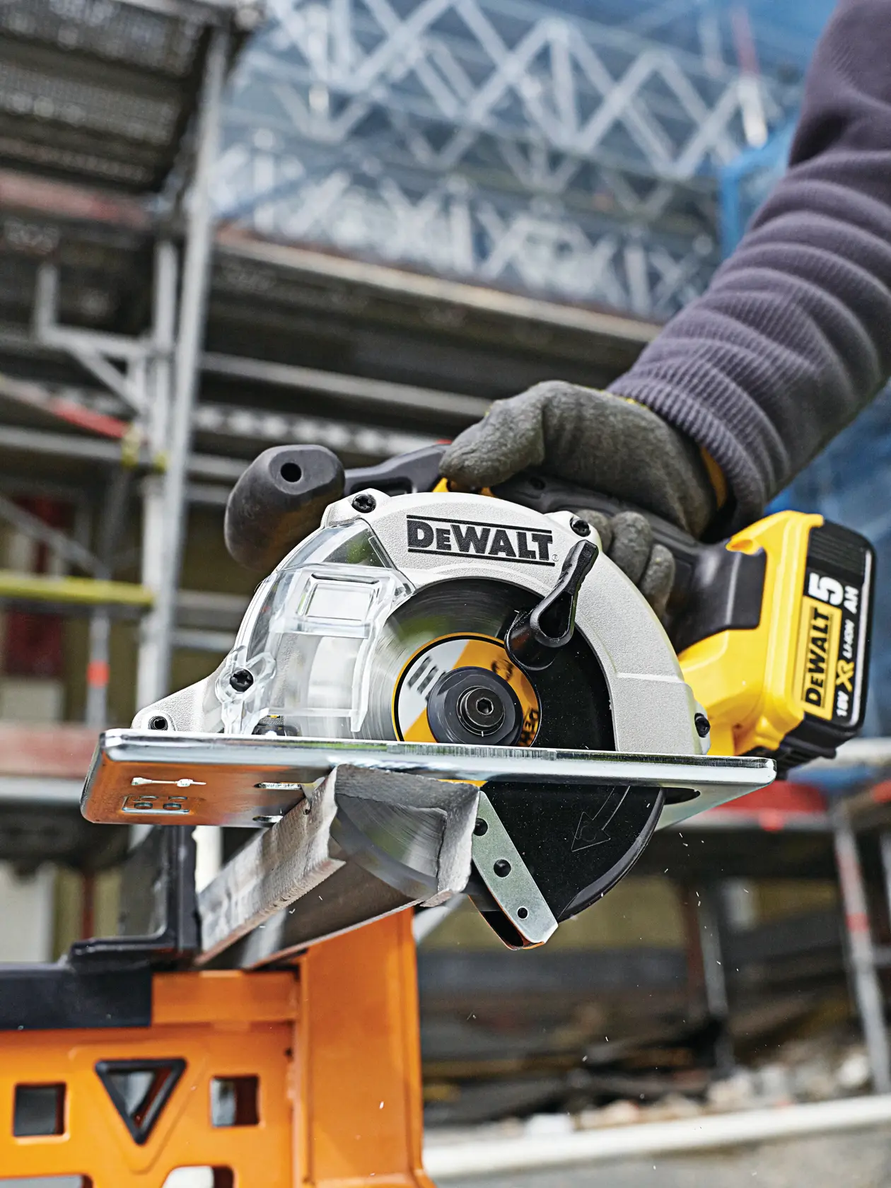 DEWALT® METAL 140mm x 20mm 30T Aluminum Circular Saw Blade