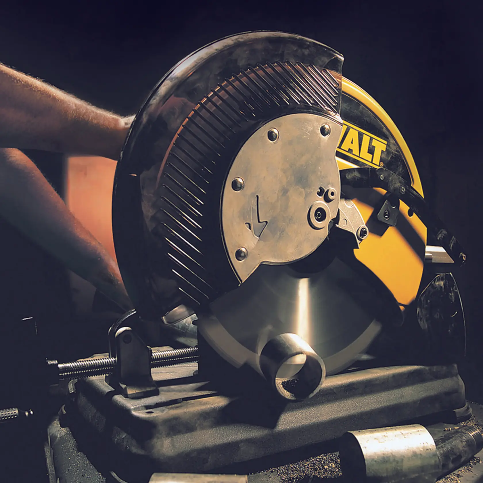 DEWALT® 355mm x 25.4mm 66T Steel Circular Saw Blade