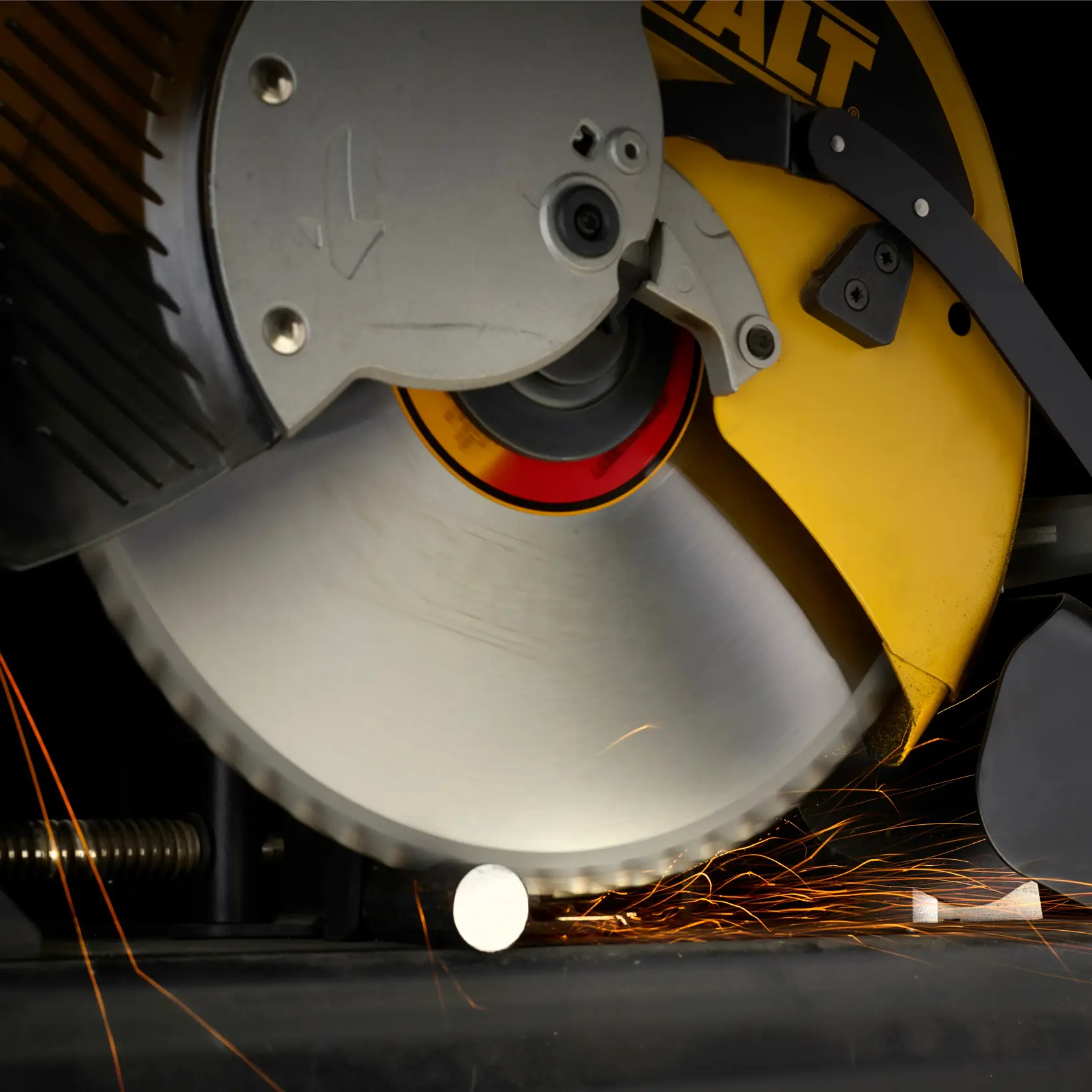 DEWALT® 355mm x 25.4mm 90T Steel Circular Saw Blade (Metal)