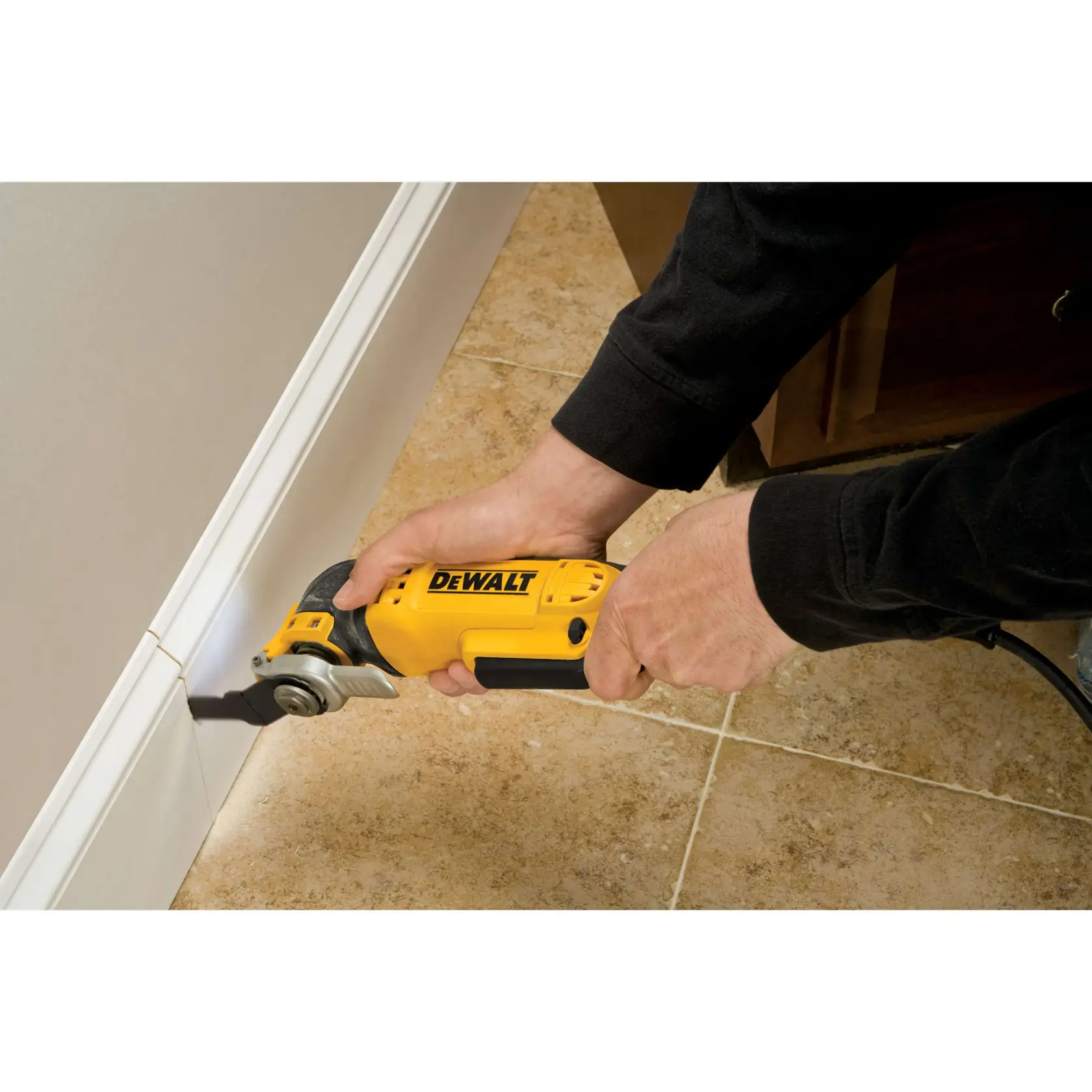 DEWALT® 30mm x 67mm HCS (Hard Wood) Oscillation Blade
