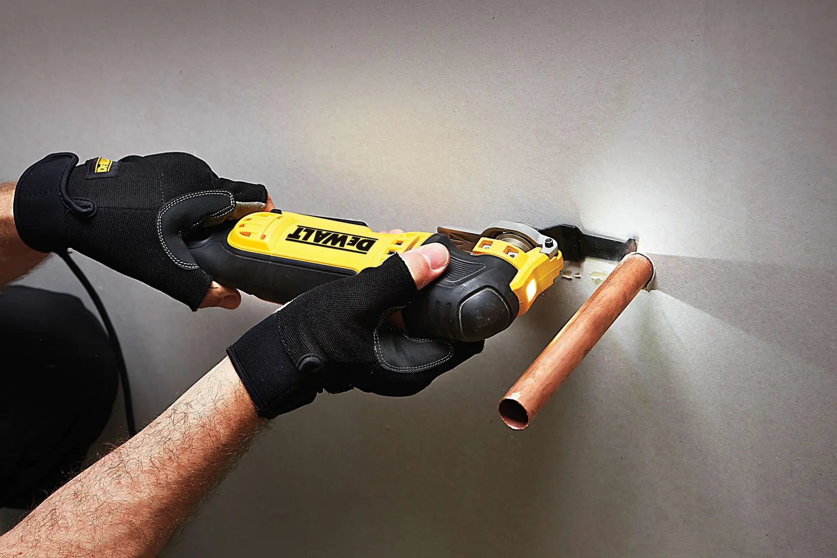 DEWALT® 31mm x 43mm Titanium (Wood/Metal) Oscillation Blade