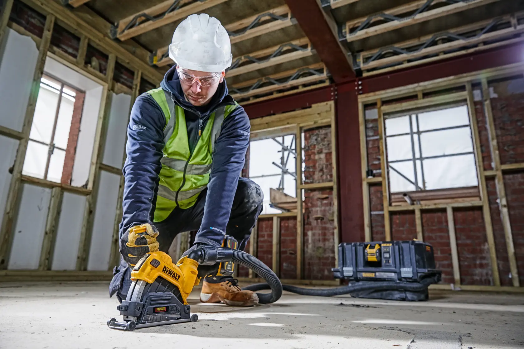 DEWALT® Concrete Cutting Guard for 125mm Angle Grinder