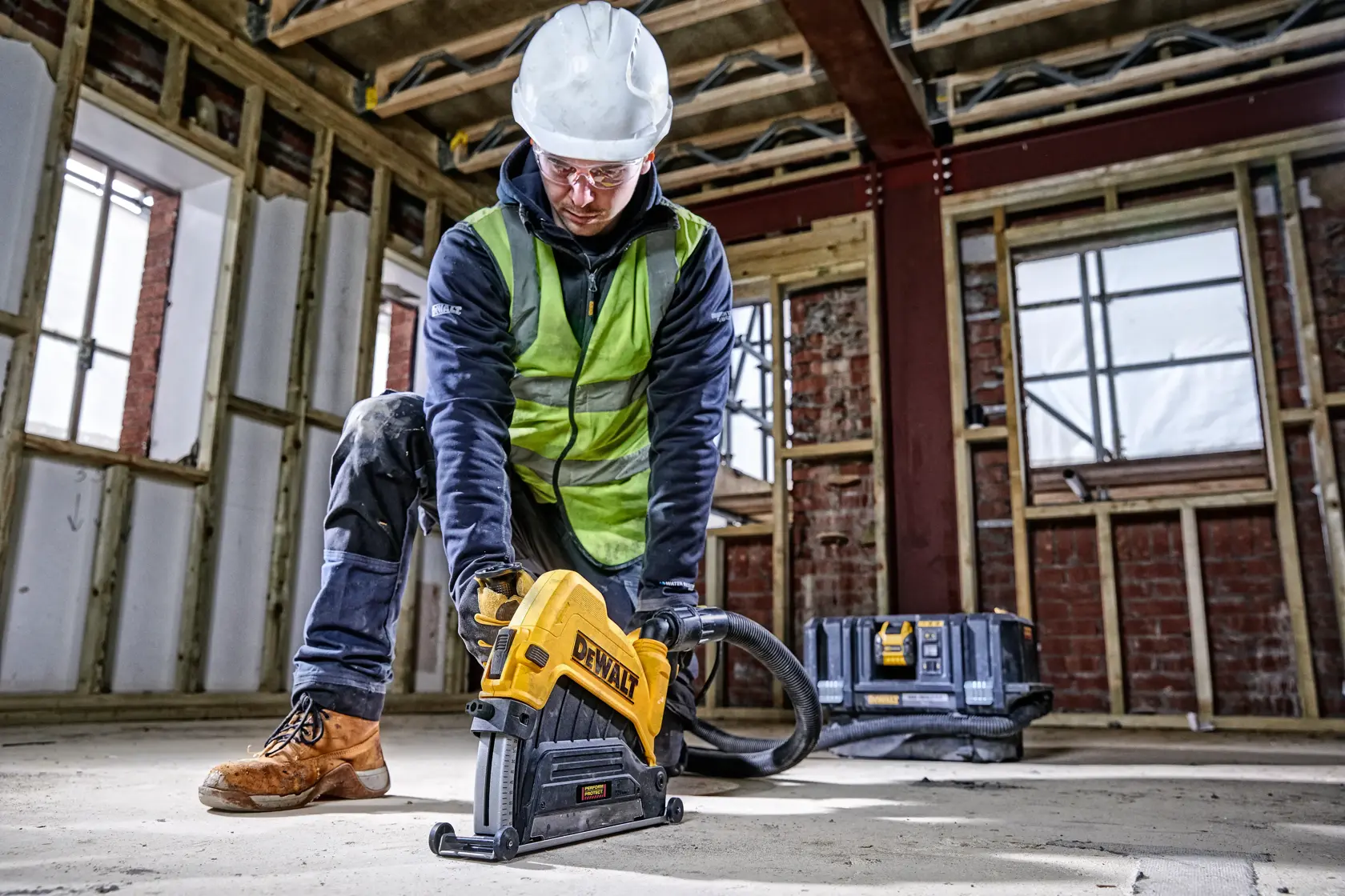 DEWALT® Concrete Cutting Guard for 230mm Angle Grinder