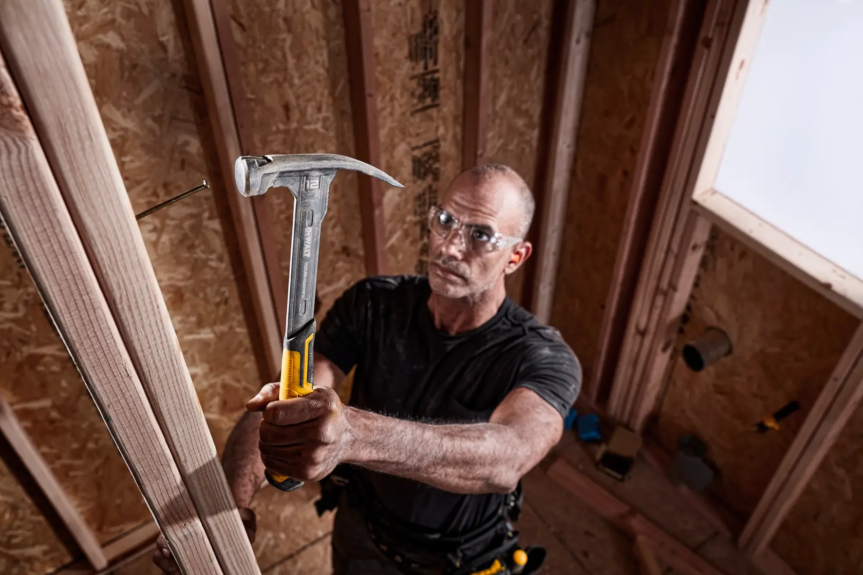 DEWALT® 12 oz. (340g) MIG Weld Hammer - Smooth Face