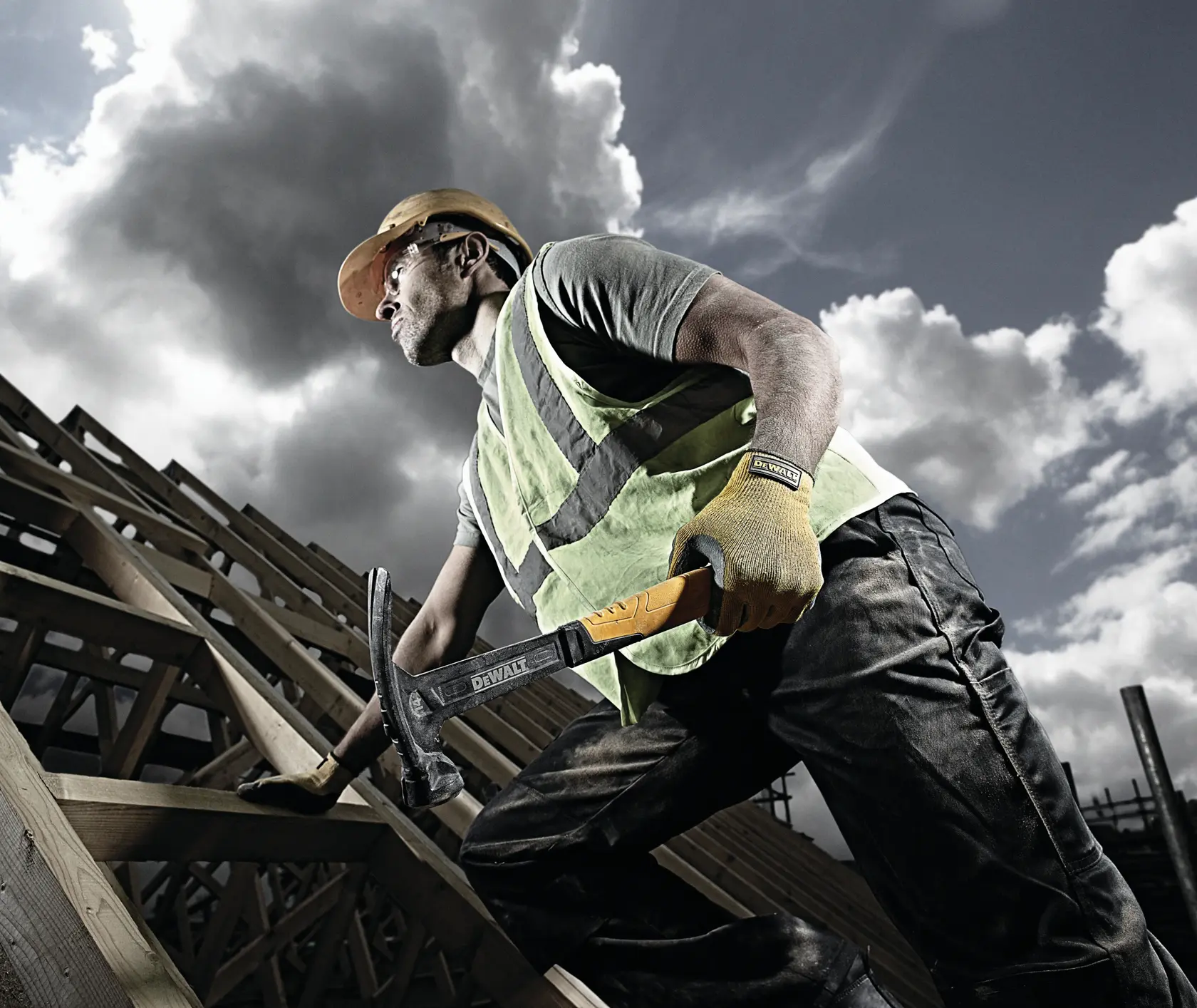 DEWALT® 14 oz. (400g) MIG Weld Hammer - Smooth Face