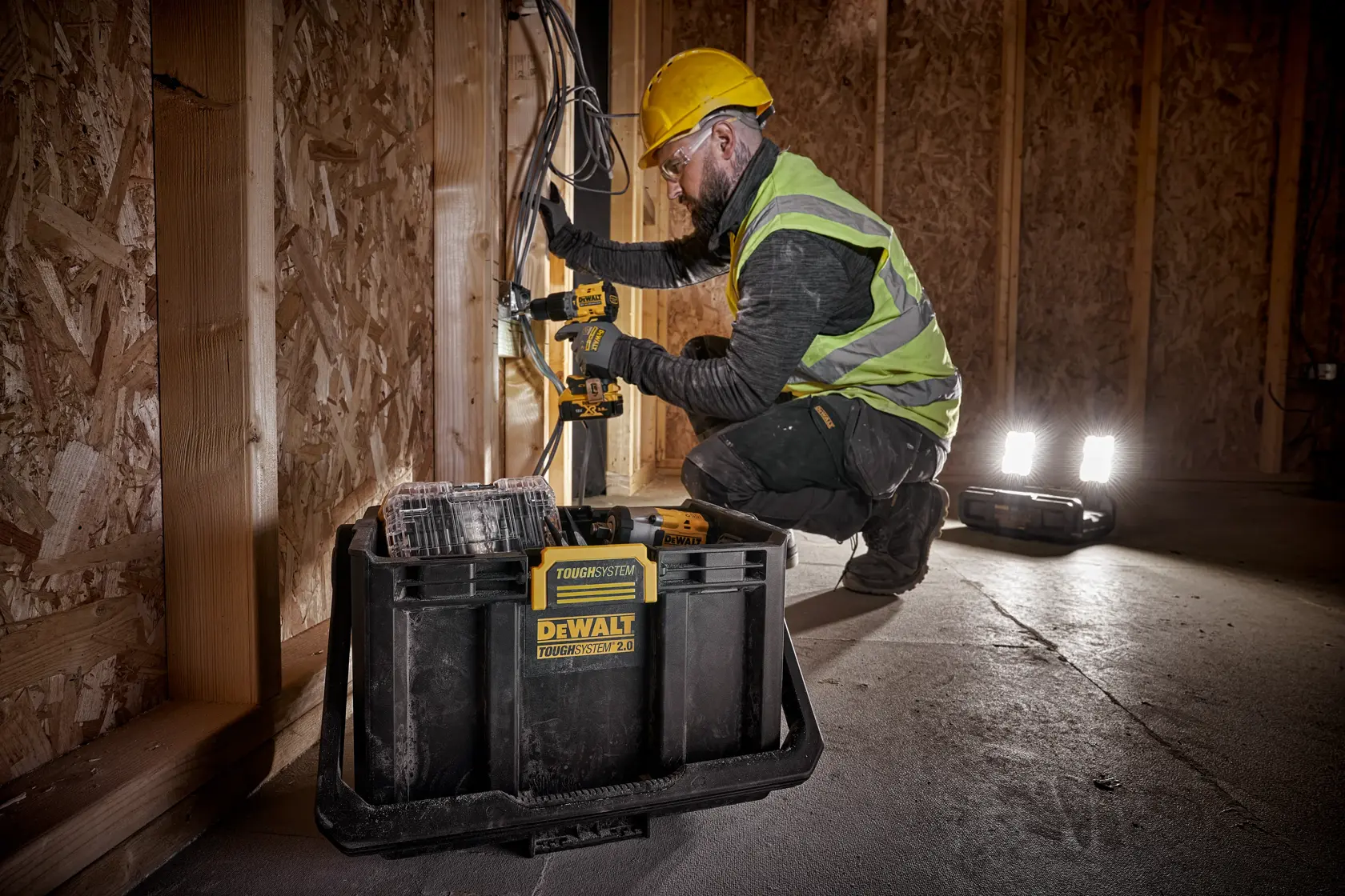 DEWALT® TOUGHSYSTEM® 2.0® Adjustable Work Light With Storage