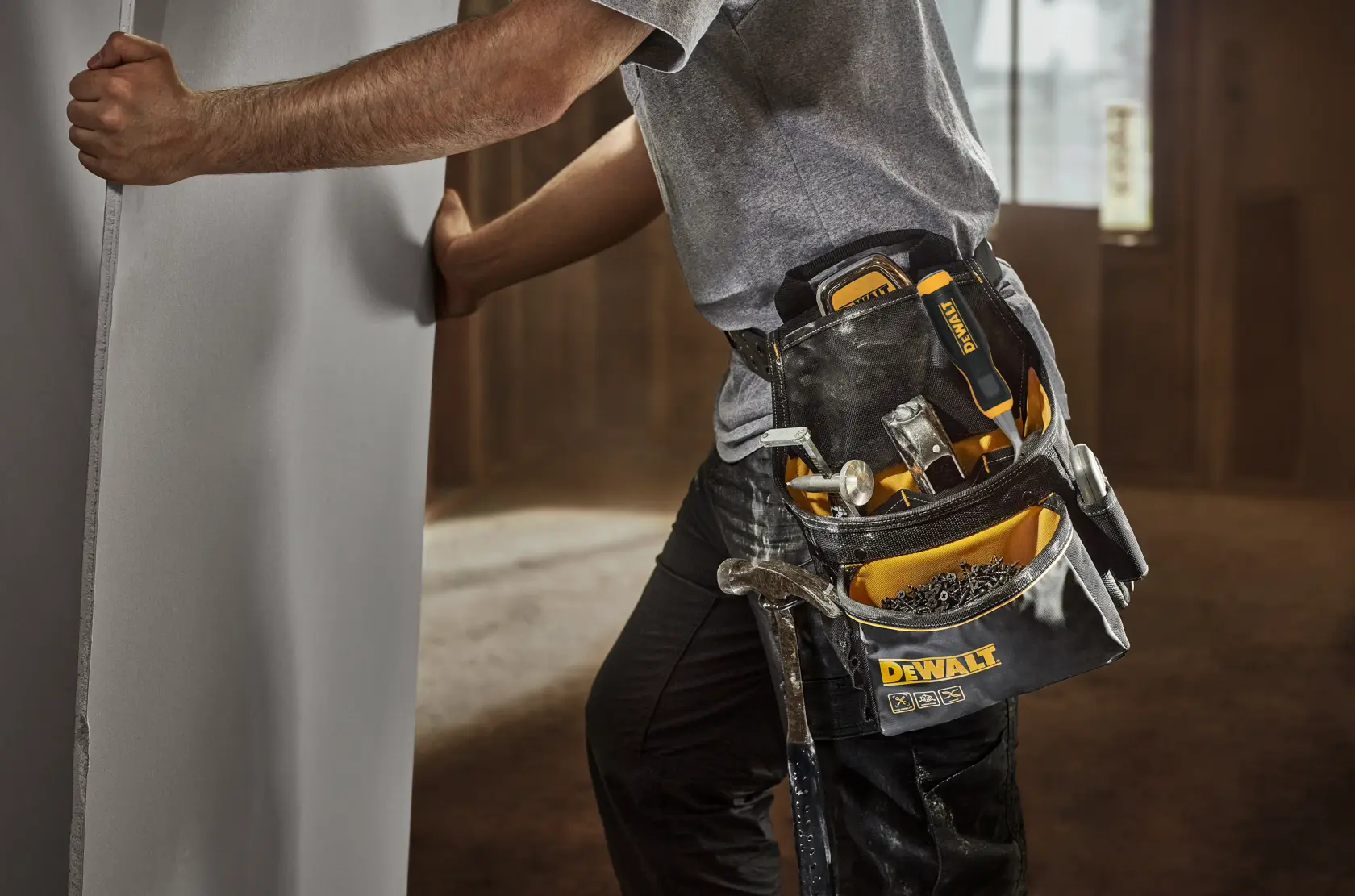 DEWALT® Professional Tool Pouch