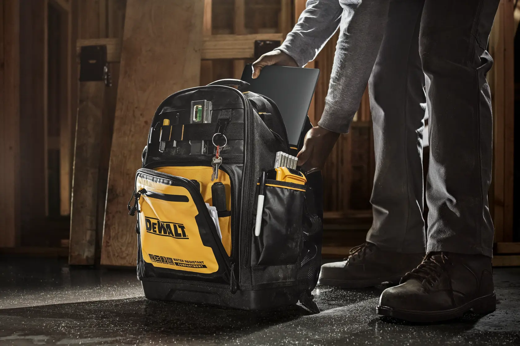 DEWALT® Pro Backpack