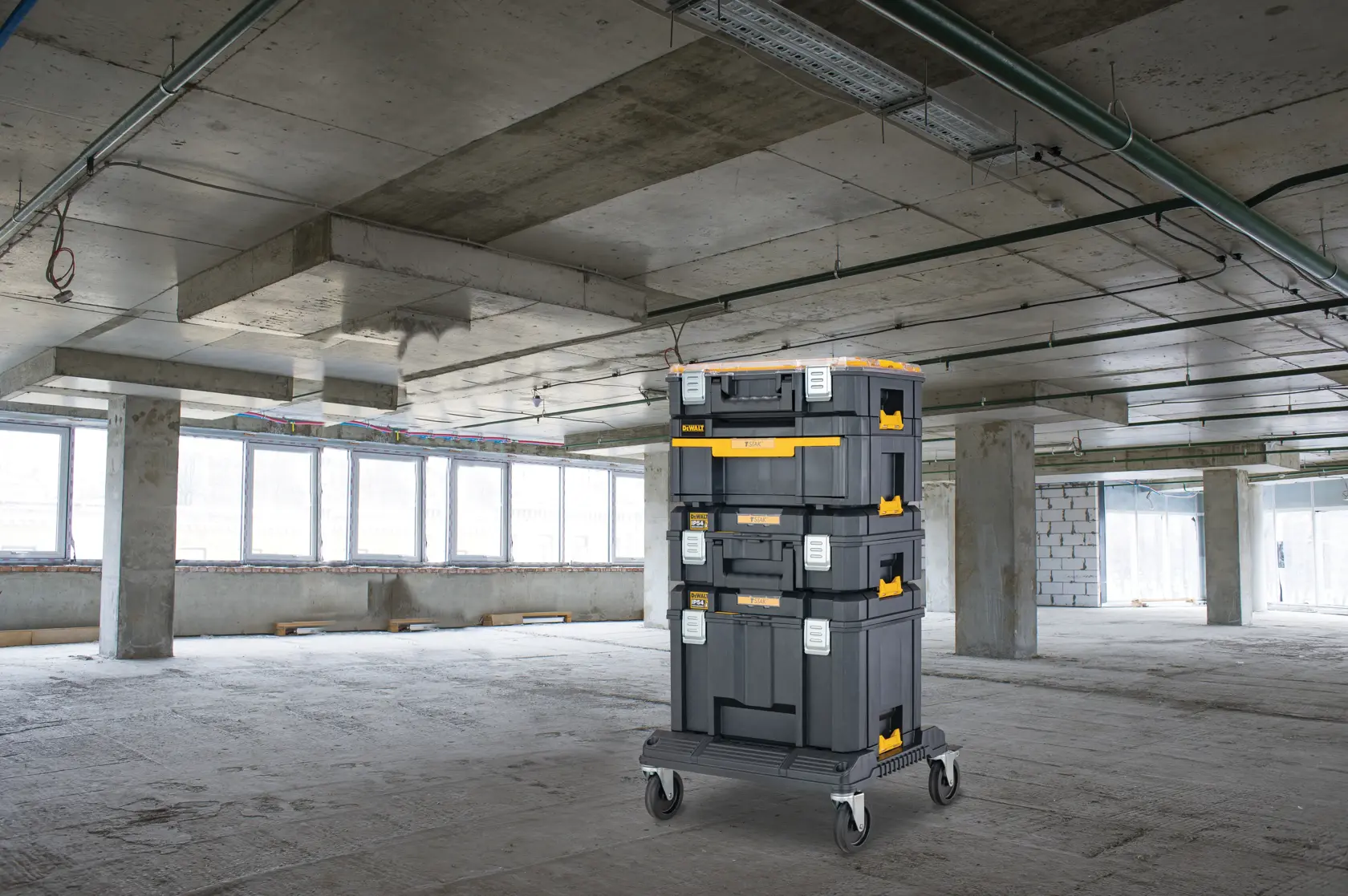 DEWALT® TSTAK® IP54 Shallow Box